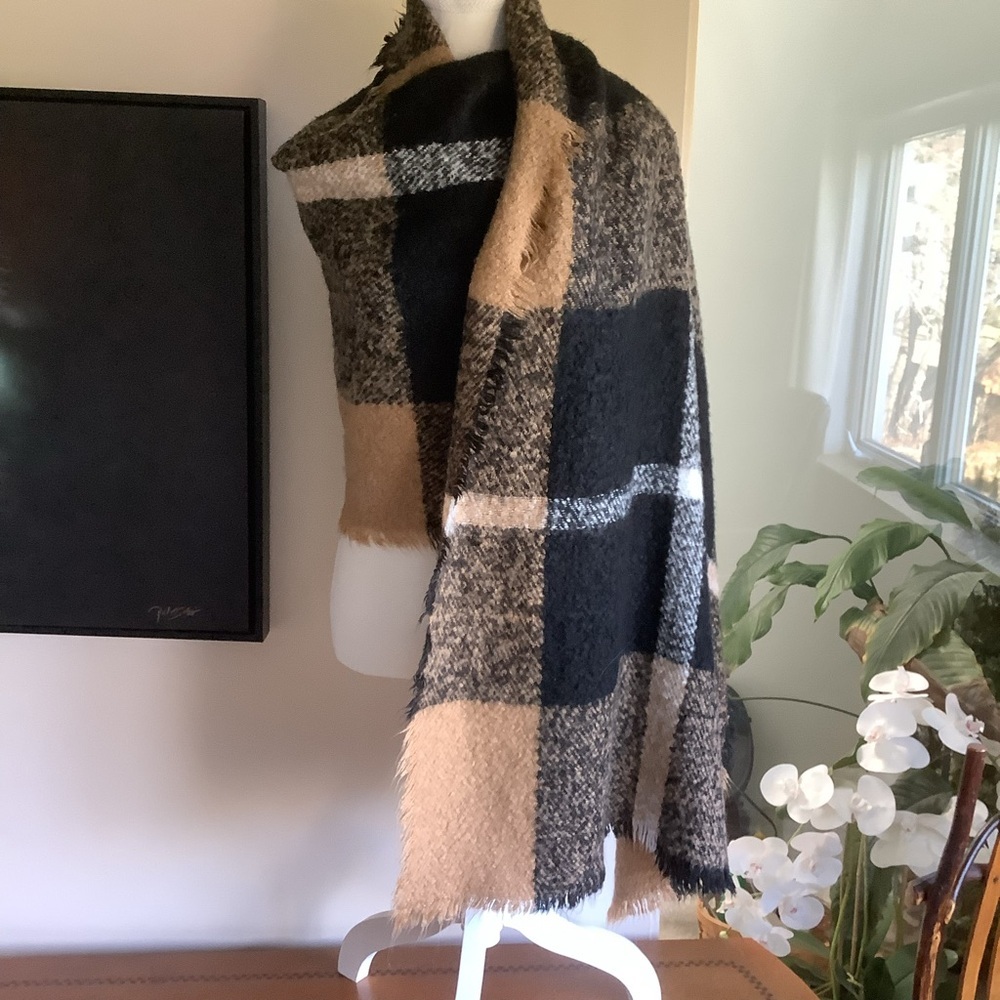 Tan/Black/White Color Block/Plaid Wrap/Shawl - Picture 6 of 15